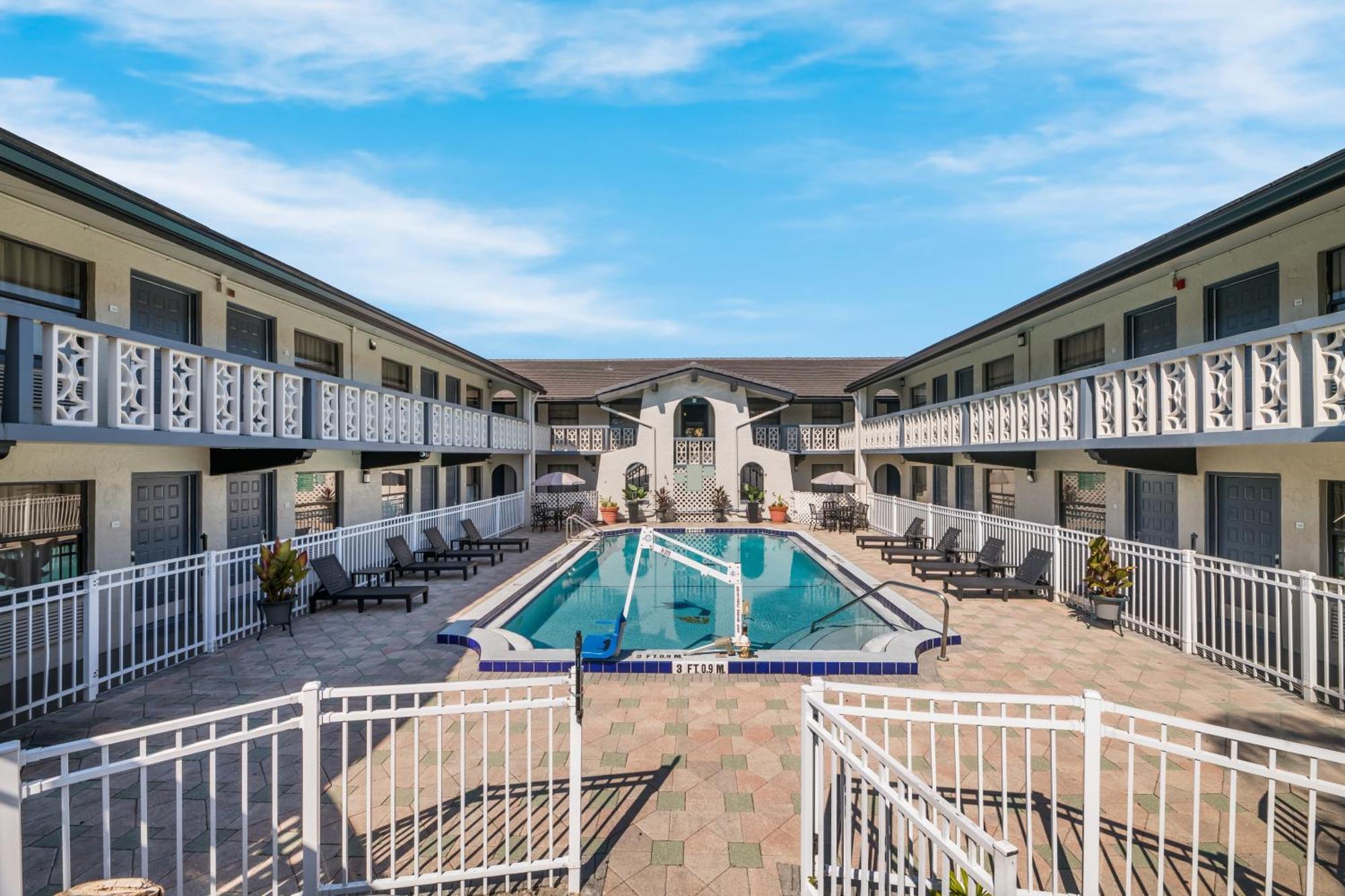 Quality Inn & Suites Altamonte Springs Orlando-North Екстериор снимка